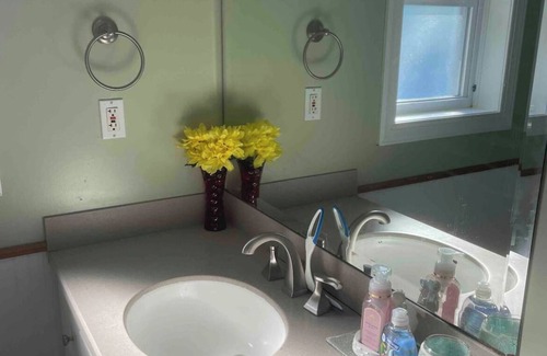 Eatontown House | 1 beautiful master bedroom , bathroom (Not an entire house)