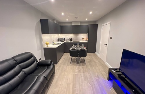 Sunbury on Thames Apartment | 1 Bed apartment in Sunbury-On-Thames *Free Parking*