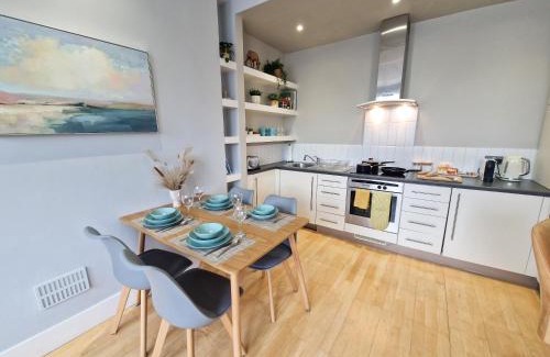 Addison Apartment | 1-bed apartment, Close to Kensington Olympia with Free Wi-Fi & Netflix
