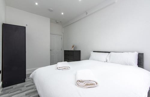 Bradford Apartment | 1-Bed Apartment near Bradford City Centre