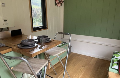 Cwmdu Cabin | 1 Bed Converted Railway Wagon Near Crickhowell