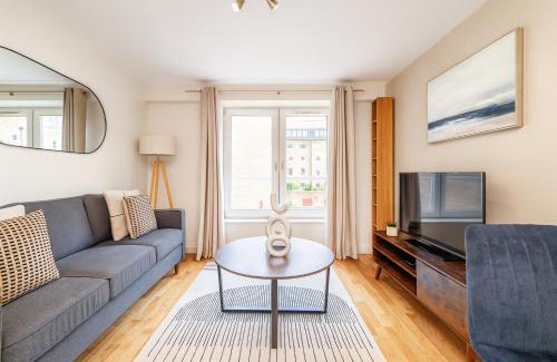 Canonbury Apartment | 1 Bed Flat by St Katharine Docks