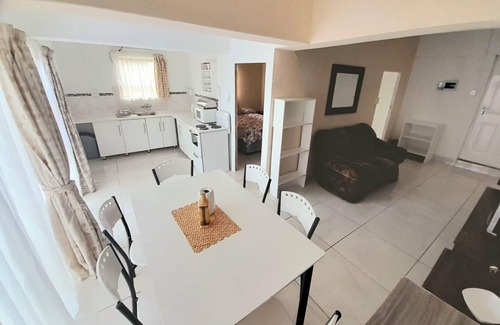 Newcastle Apartment | 1 Bed Flat - Sleeps 2 - Parking - Wifi