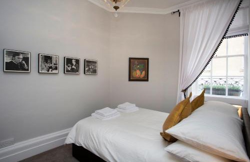 Upper Town Apartment | 1 Bed Georgian Apartment in Bath City Centre