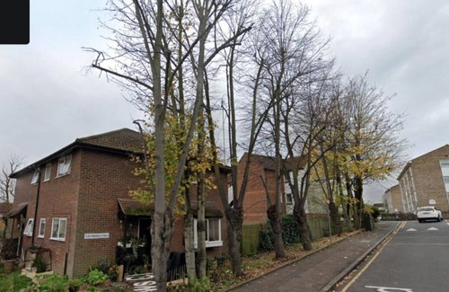 Harold Wood House | 1 Bed House Sleeps 2 -Free Parking -Tv