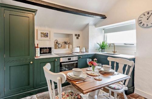 Ashford-in-the-Water House | 1 Bed in Ashford in the Water PK249