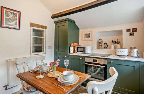 Ashford-in-the-Water House | 1 Bed in Ashford in the Water PK249