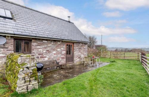 Llanfihangel Tal-y-llyn House | 1 bed in Cantref BN264