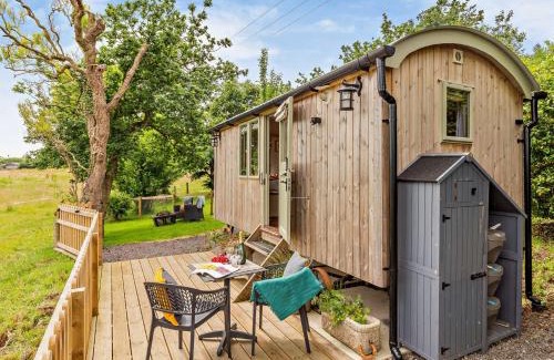 Bridport House | 1 Bed in Salwayash 95502