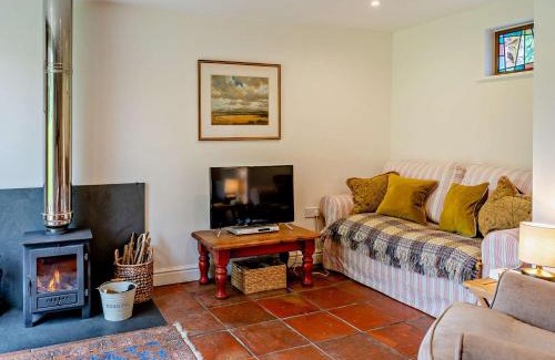 Llanfihangel Tal-y-llyn House | 1 bed property in Pennorth Brecon Beacons BN157