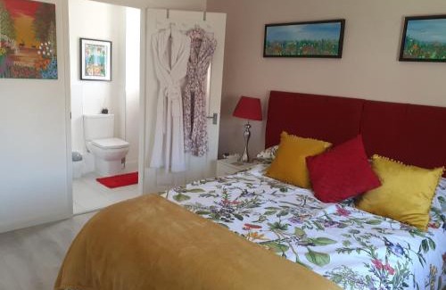 Peacehaven Apartment | 1-Bed Seaside Retreat - Sleeps 2 Parking & Garden
