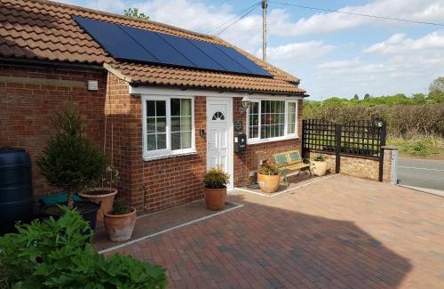 East Dereham Apartment | 1 Bed Sleeps 2 Free Parking Pets Welcome