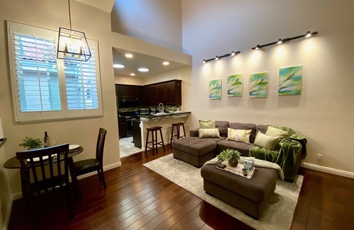 University City House | 1 Bedroom 1 Bath Townhouse in UTC Area