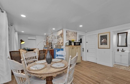Forest Hills House | 1 bedroom, 1 bathroom sleeps max 4 guests with the sleeping arrangements being a king bed and futon that sleeps 2
