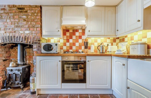 Wells-next-the-Sea Cottage | 1 bedroom accommodation in Wells-next-the-Sea