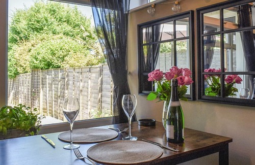 Charlton Marshall Cottage | 1 bedroom accommodation in Blandford Forum