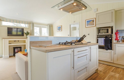 Axminster Ski Chalet | 1 bedroom accommodation in Axminster
