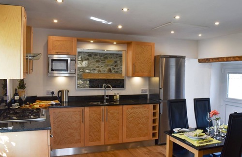 Ty Croes Cottage | 1 bedroom accommodation in Ty Croes
