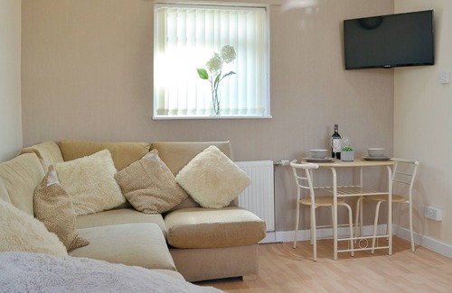 Towyn Cottage | 1 bedroom accommodation in Towyn, near Rhyl