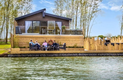 Laceby Ski Chalet | 1 bedroom accommodation in Laceby