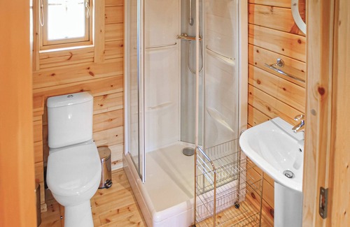 Ryther Ski Chalet | 1 bedroom accommodation in Stillingfleet, York
