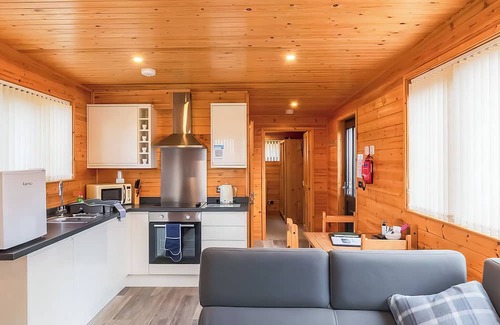 Ely Ski Chalet | 1 bedroom accommodation in Ely