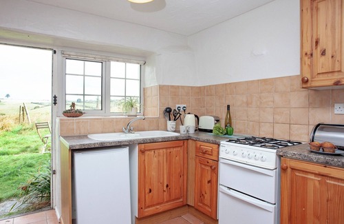 Looe Cottage | 1 bedroom accommodation in Looe