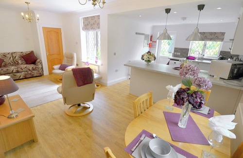New Forest District Cottage | 1 bedroom accommodation in Picket Hill, near Ringwood