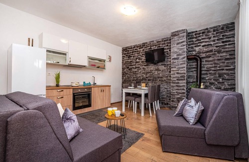 Obrovac House | 1 bedroom amazing home in Zelengrad