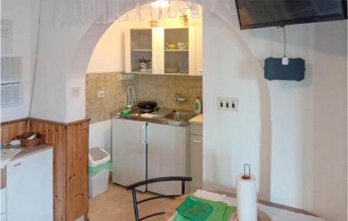 Martinscica Apartment | 1 Bedroom Awesome Apartment In Martinscica