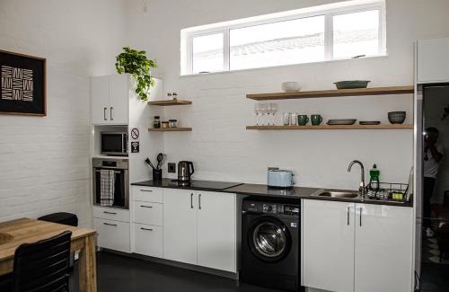 Marina da Gama Apartment | 1 bedroom cottage south of Cape Town