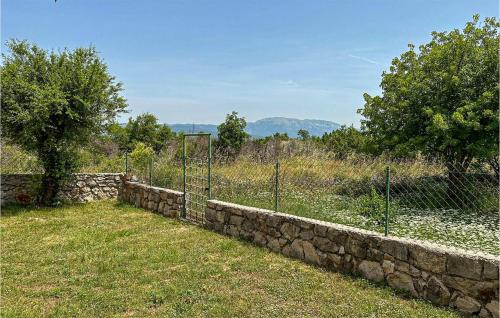 Biskupija House | 1 Bedroom Cozy Home In Knin