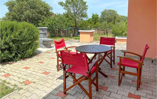Biskupija House | 1 Bedroom Cozy Home In Knin