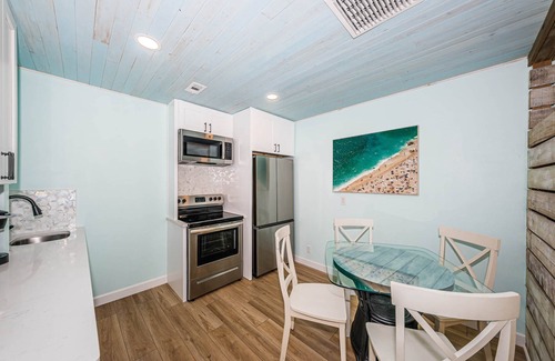 Redington Shores House | 1 Bedroom Cozy & Coastal Vacation Home Steps Away from Beach