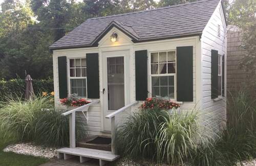 South Yarmouth Cottage | 1 bedroom "Doll house"