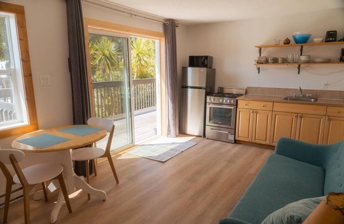 Ucluelet Hotel | 1-Bedroom Full Kitchen | #1