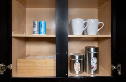 Deep Ellum Apartment | 1 Bedroom Haven | Fully Furnished | Gated | Parking | W/D | WiFi | Extended Stay