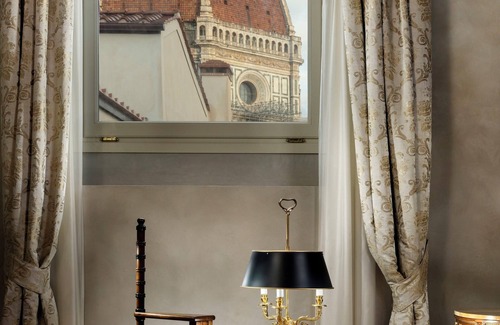 Duomo Apartment | 1-Bedroom Luxury Apartment 'Caterina da Siena' at Palazzo Portinari Salviati