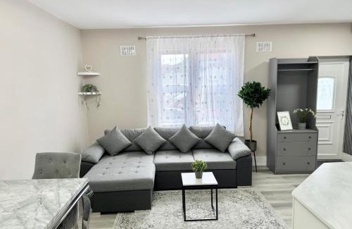 Easton Apartment | 1 Bedroom luxury apartment