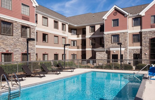 Tougaloo Condo | 1 Bedroom | Outdoor Pool. Near Northpark Mall