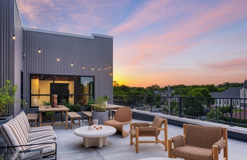 12 South Condo | 1 Bedroom Suite | Rooftop | Gilmore Hotel