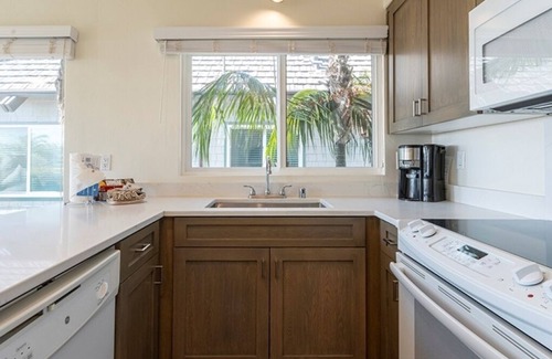 Del Mar Resort | 1 Bedroom Suite w/Kitchen | Pool | Free Parking | Del Mar Beach Access