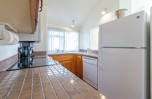Del Mar Resort | 1 Bedroom Suite w/Kitchen | Pool | Free Parking | Del Mar Beach Access