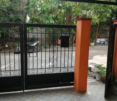 Angono House | 1 Bedroom Townhouse with Airconditon ,Water heater and free wifi,fully furnished