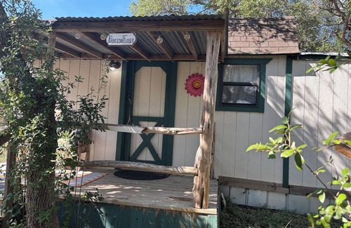 Hays County Cottage | 1 Bedroom Vacation Cottage in San Marcos/Wimberley, TX