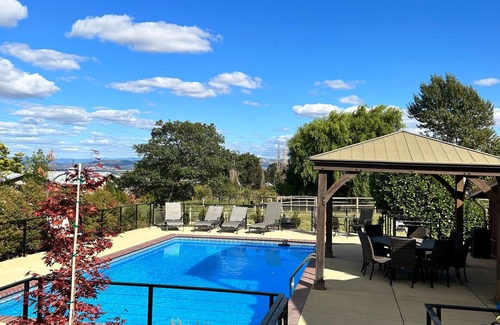 Medford Apartment | 1 bedroom with king-size bed and one bathroom and Murphy Bed in the living room.