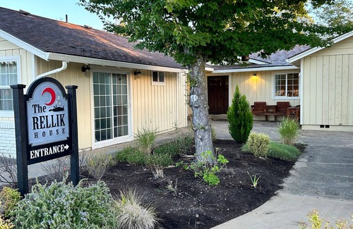 Medford Apartment | 1 bedroom with king-size bed and one bathroom and Murphy Bed in the living room.