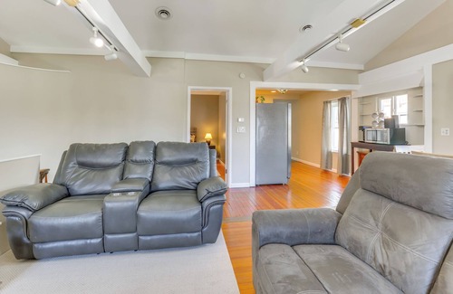 Seneca Falls Apartment | 1 Block to Dtwn Seneca Falls: Apartment w/Yard!