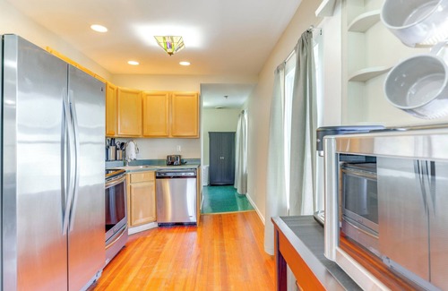 Seneca Falls Apartment | 1 Block to Dtwn Seneca Falls: Apartment w/Yard!