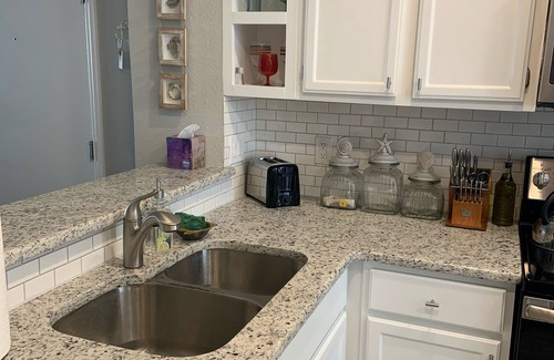 Corpus Christi Condo | 1 Block To The Beach-1st Floor Unit-Taylor Made Get A Way